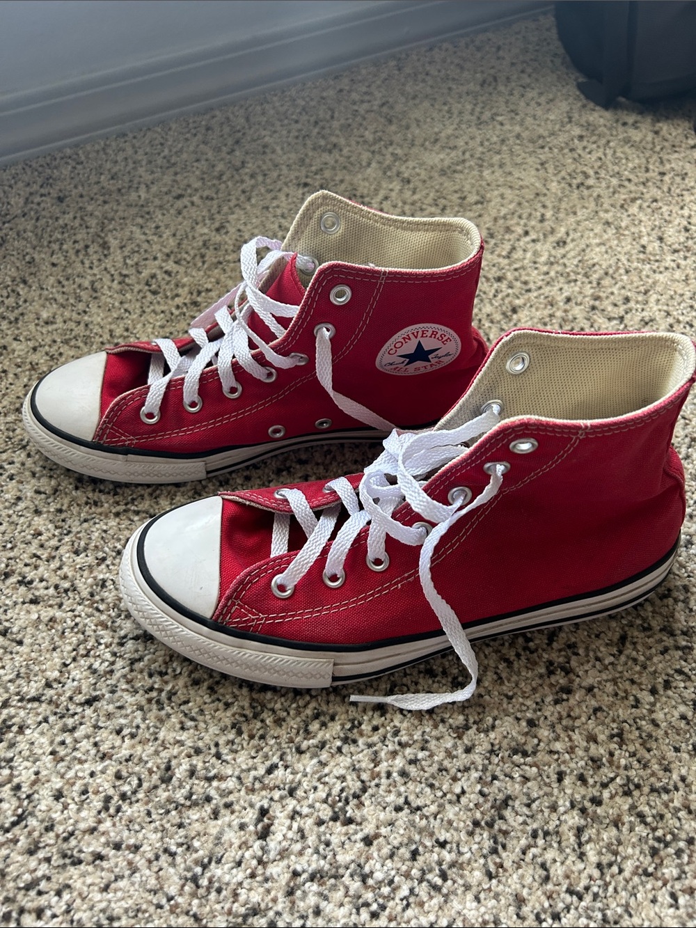 Canvas High-Top Kids Sneakers in Red - Lace-Up Casual Shoes. Big kids size 3. - Picture 2 of 4